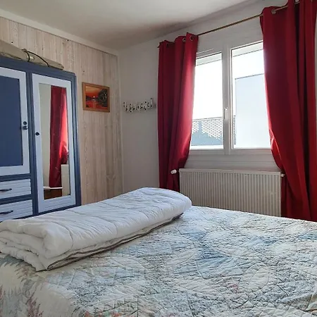 Holiday home Maison Bleu Ocean *