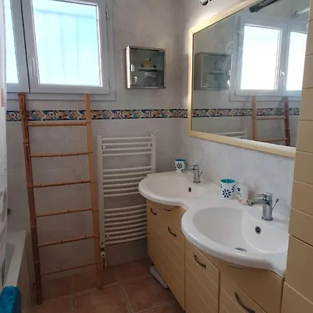 Holiday home Maison Bleu Ocean *